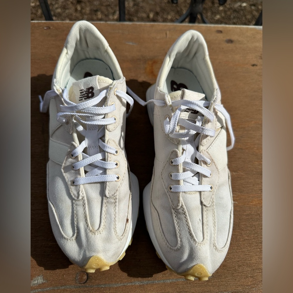 New Balance 327 Cream Sneakers